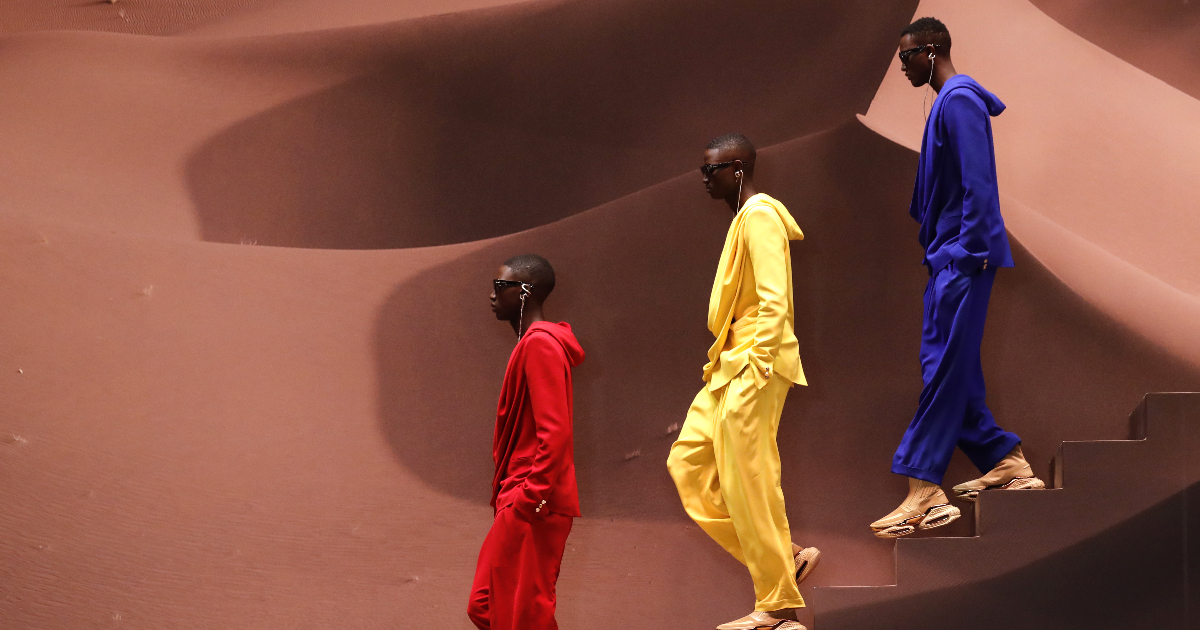 Fluidity and autumnal hues hit Paris menswear week