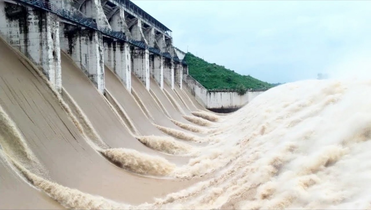 Bangladesh rivers to swell as India opens all Farakka gates 