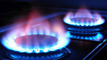 Gas price for double burners jumps to Tk 1,080, single burner at Tk 990