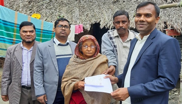 Home delivery of govt service in Bagerhat; a big surprise for people