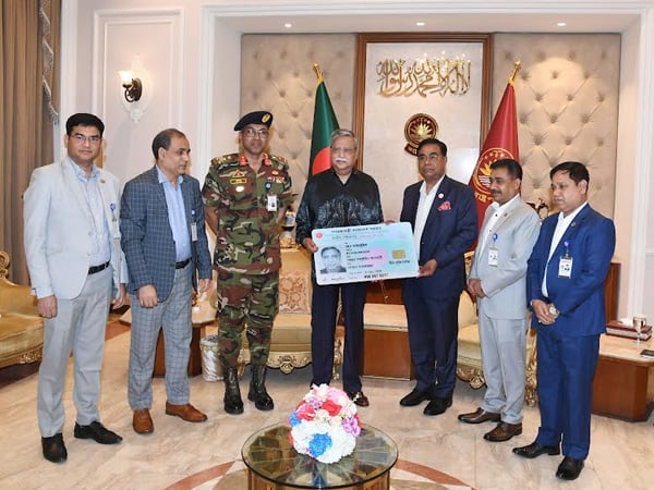 President gets new NID card inscribed with ‘valiant freedom fighter’