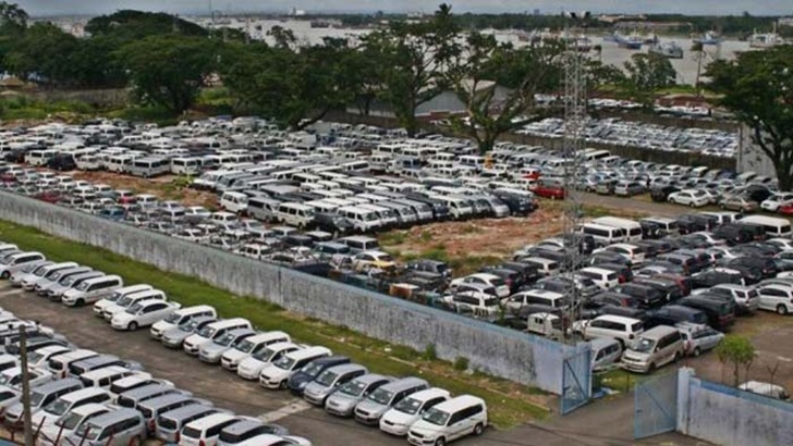 Record cars imported despite dollar crunch