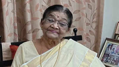 Eminent Rabindra Sangeet exponent Sumitra Sen dies