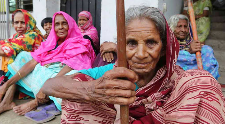 বাড়তে পারে বয়স্ক ও বিধবা ভাতা