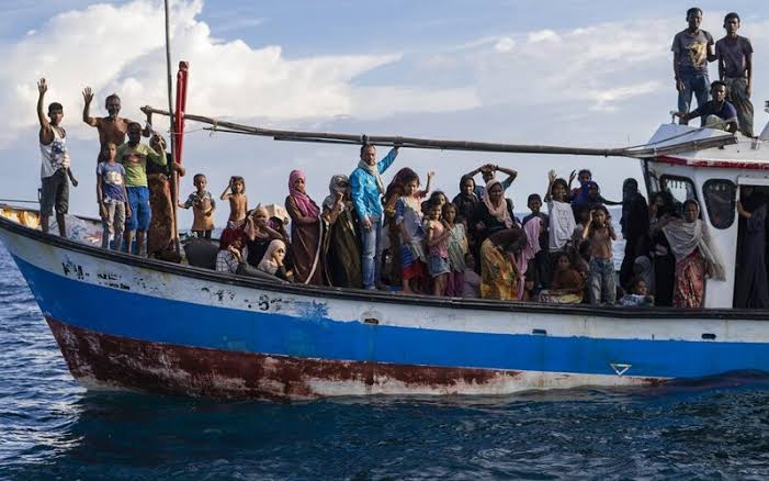UNHCR seeks comprehensive regional response to address rise in deadly South-East Asia sea journeys