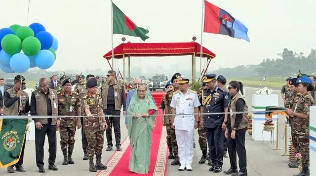 PM opens military hardware display-2024