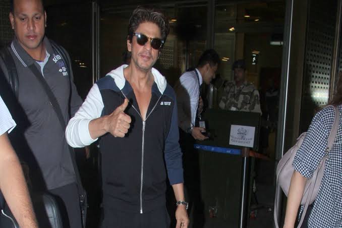 Shah Rukh Khan detained at Mumbai airport, later allowed to go