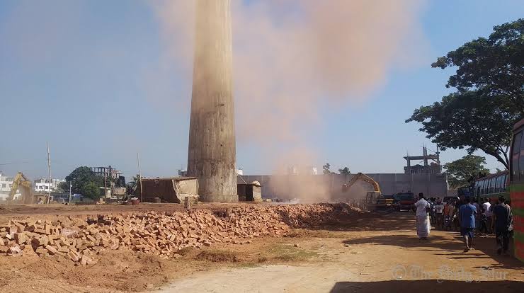 Mobile court demolishes six illegal brick kilns in Magura