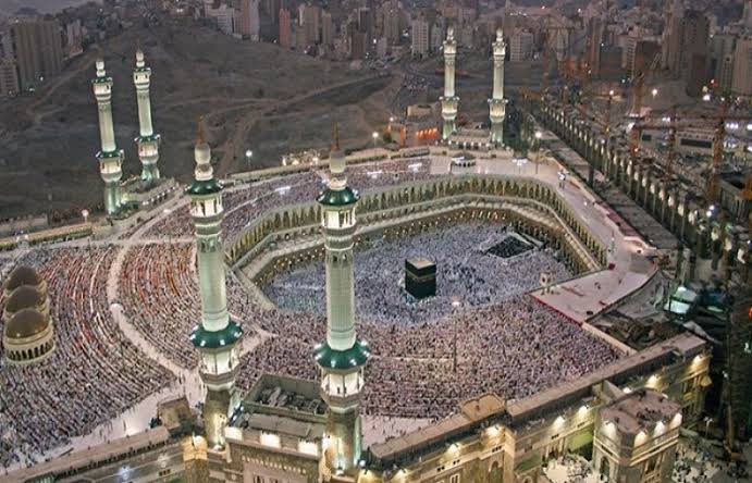 Govt finally agrees to decrease air fare of hajj passengers