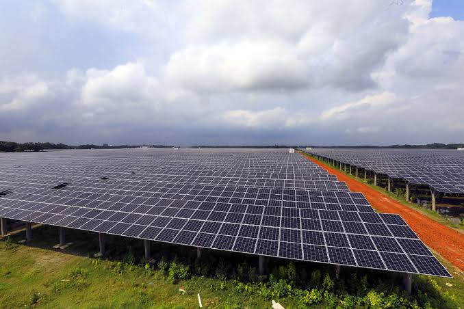 Saudi firm signs deal with BPDB to set up 1000 MW solar power plant
