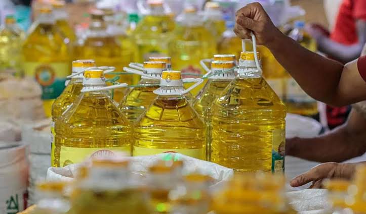 Price of per litre soybean oil reduced by Tk 10