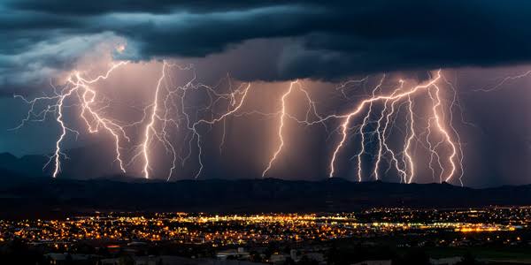 How to stay safe during lightning