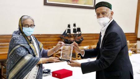 Bangladesh receives D-8 peace award