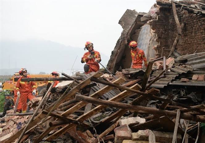 Earthquake kills 65, triggers landslides in southwest China