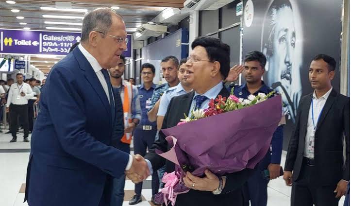 Russian FM Lavrov arrives in Dhaka