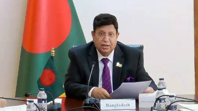 Momen in Bangkok to attend high-level meeting on Rohingyas
