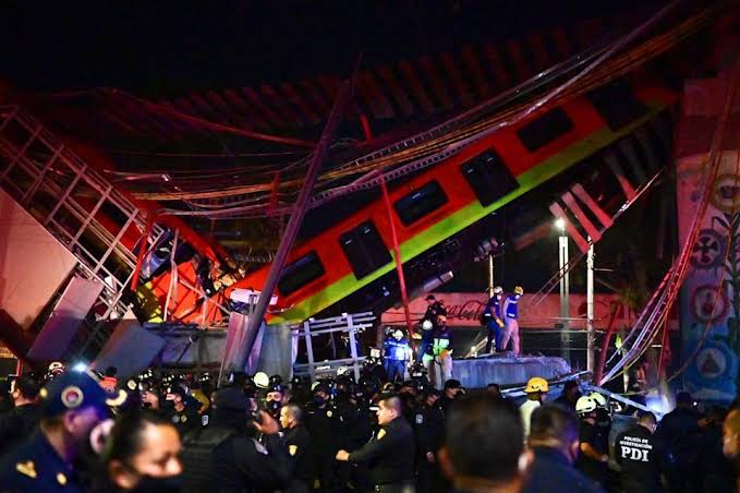 13 killed and 70 wounded in Mexico City rail overpass collapse
