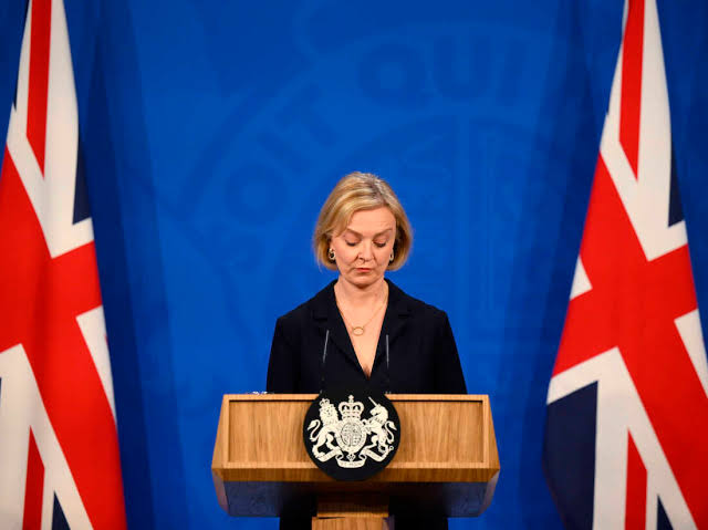 Liz Truss resigns as UK prime minister