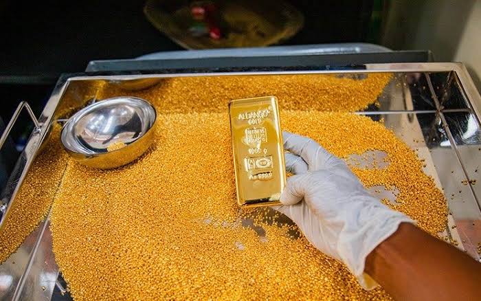 Cabinet paves way to set up gold refineries in Bangladesh