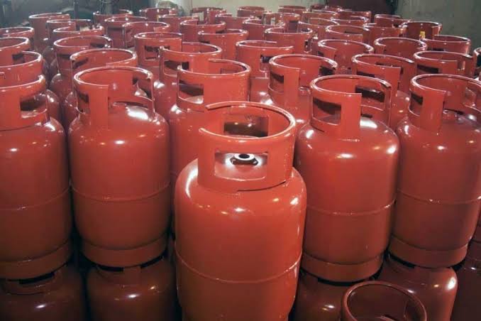 LPG price goes up by Tk 22.15 per kg, highest in 2 years