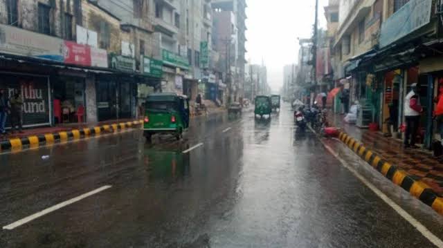 Light rainfall sweeps through Dhaka