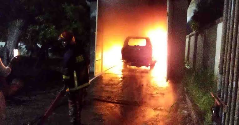 Upazila parishad, police station vandalised in Faridpur