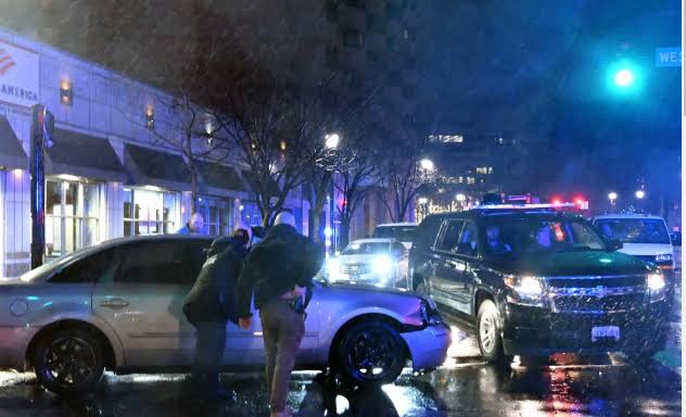 Security scare near Biden as car hits motorcade