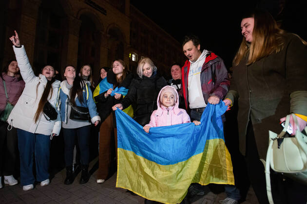 Celebrations in Ukraine after 'extraordinary victory' in Kherson