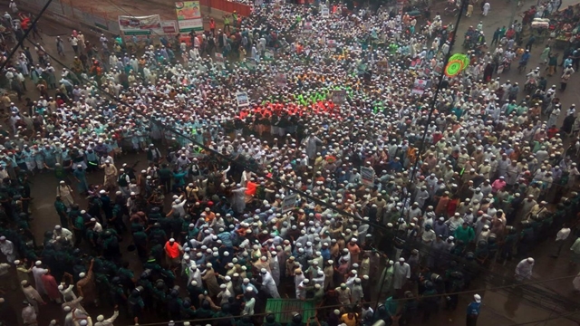 Thousands gather in Dhaka protesting persecution of Muslims in India