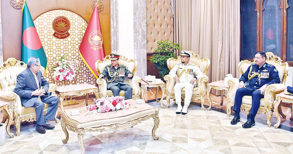 Chiefs of three services call on President