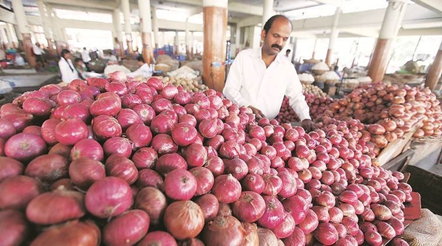 India bans onion exports as prices stay elevated