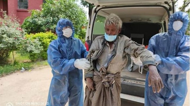 Old man with coronavirus symptoms left at a char on Jamuna river, rescued after two days.