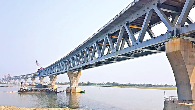 Padma bridge construction: Abuzz with life, tinged with worry over coronavirus