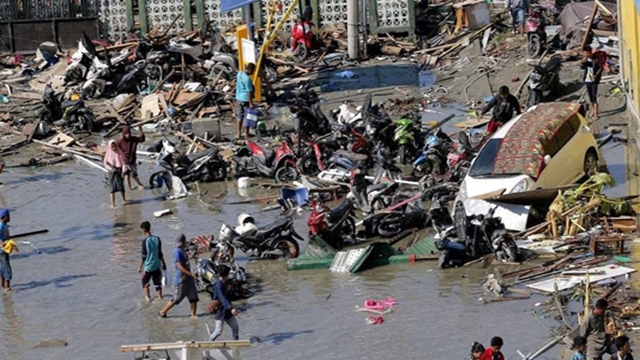 Death toll in Indonesia quake-tsunami hits 420