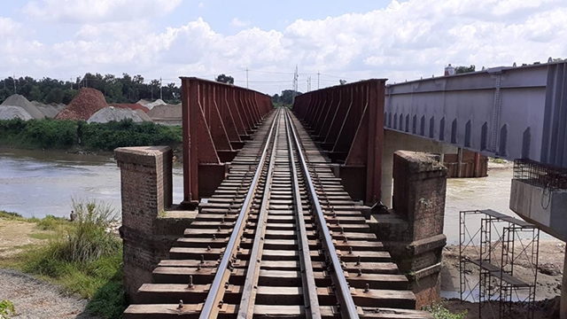 Banashua railway bridge in Cumilla looks to be a death trap