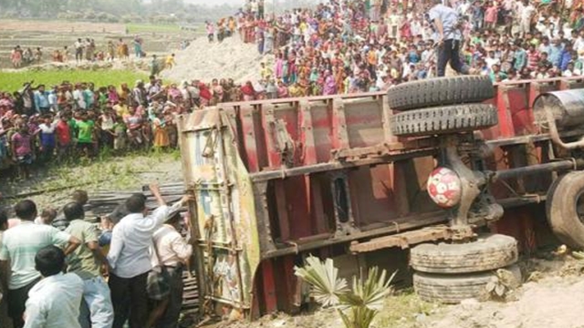 11 killed in Gaibandha accidents