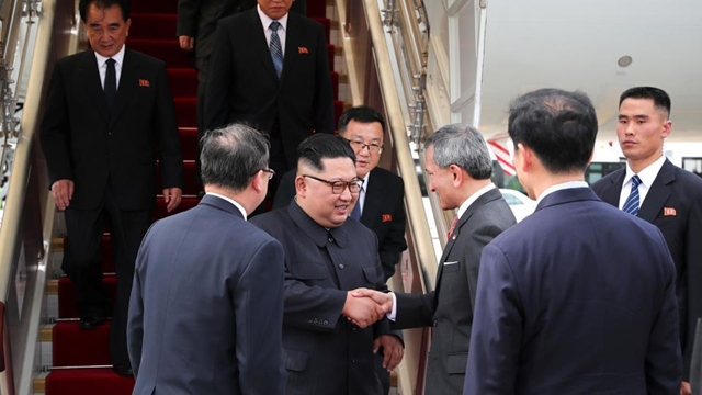 Kim arrives in Singapore before Trump Kim summit