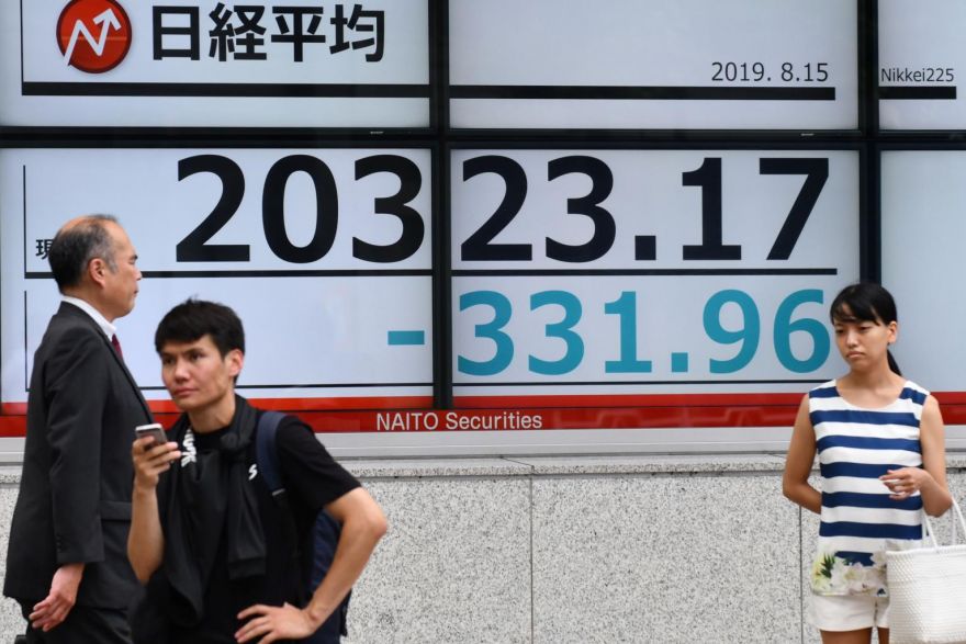 Tokyo stocks open lower on worries over economy