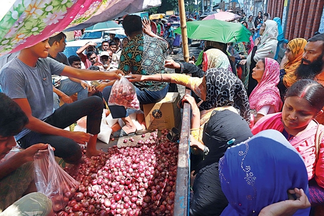 Onion price hits record, still on rise