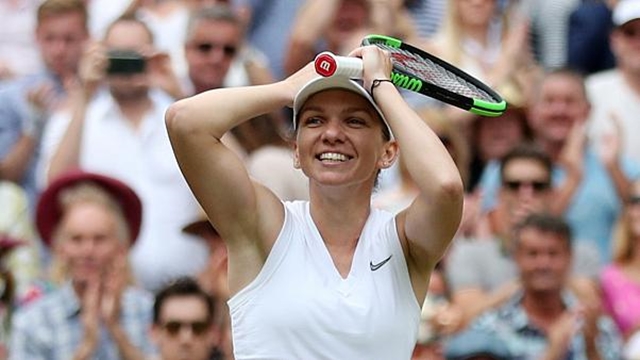 Simona Halep beats Serena Williams to win first Wimbledon title