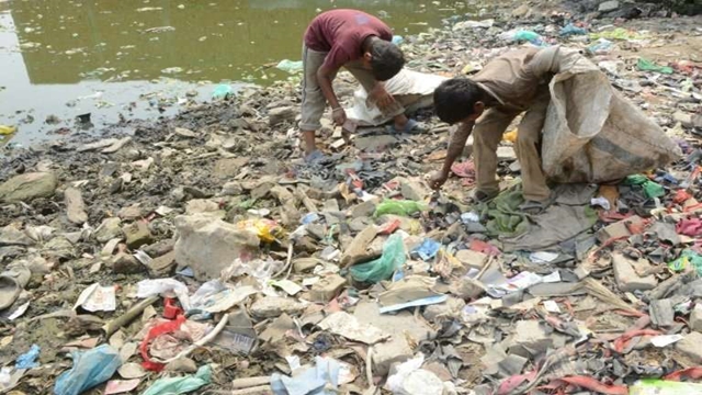 UN says world choking on plastic as environmental crisis grows