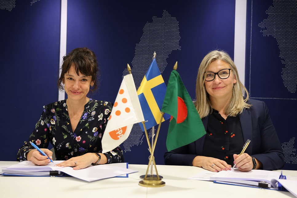 Sweden, UNFPA sign US $10 million deal to support midwifery and reproductive health in Bangladesh