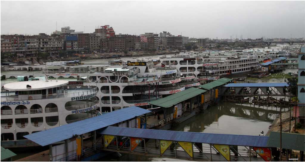 Impromptu workers’ strike halts launch operations at Sadarghat