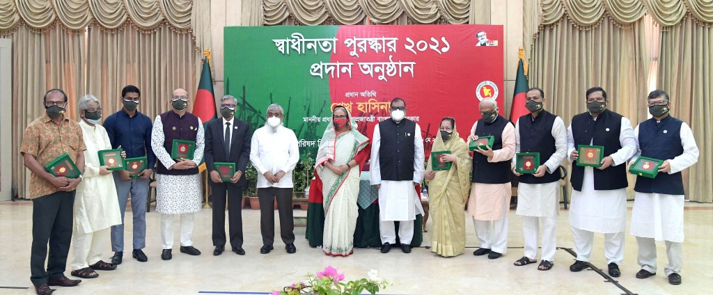 PM distributes Swadhinata Padak among recipients