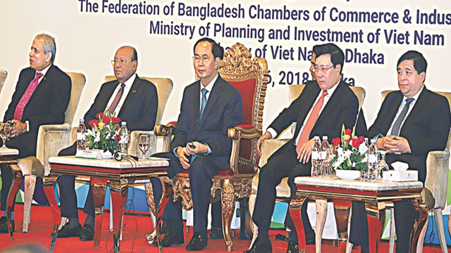 Vietnamese keen to invest in telecom, textile