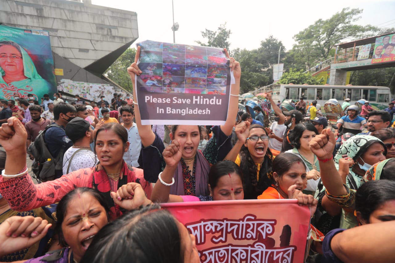 Shahbagh protesters place 8-point demand over communal attacks