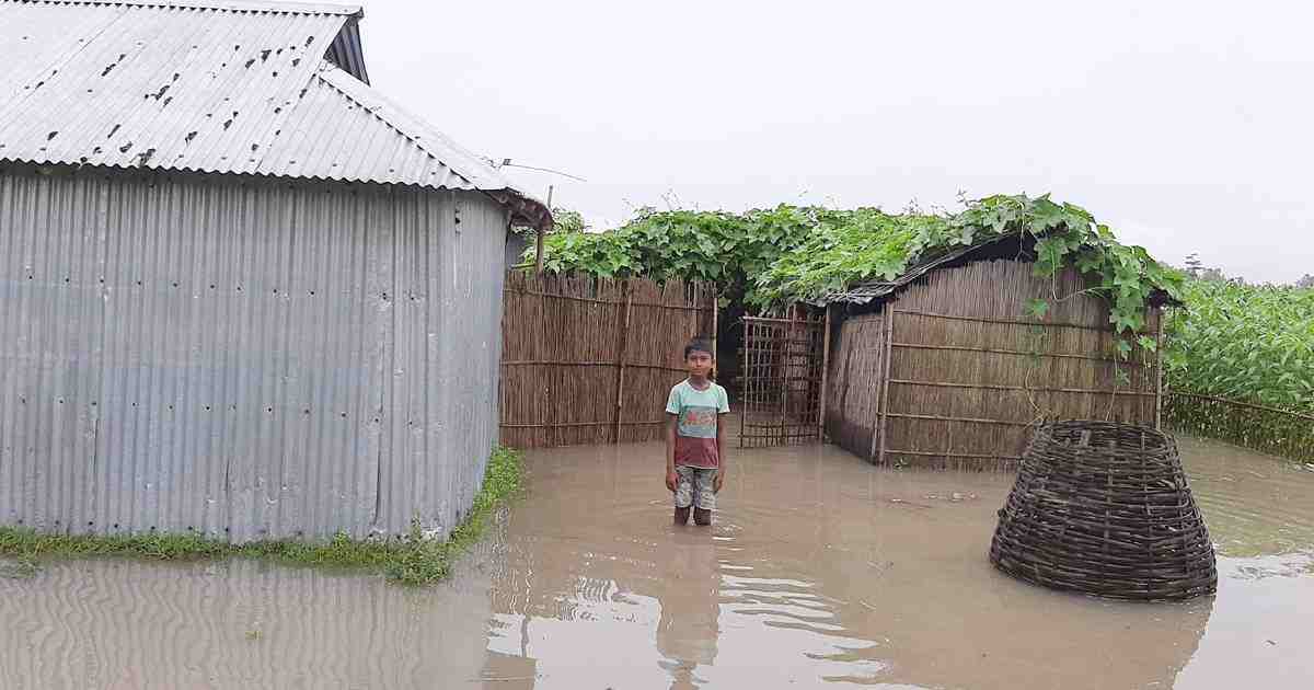 Community radio stations start broadcasting on flash flood