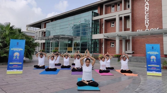 Int'l Day of Yoga celebrations at Bangabandhu Nat'l Stadium Friday